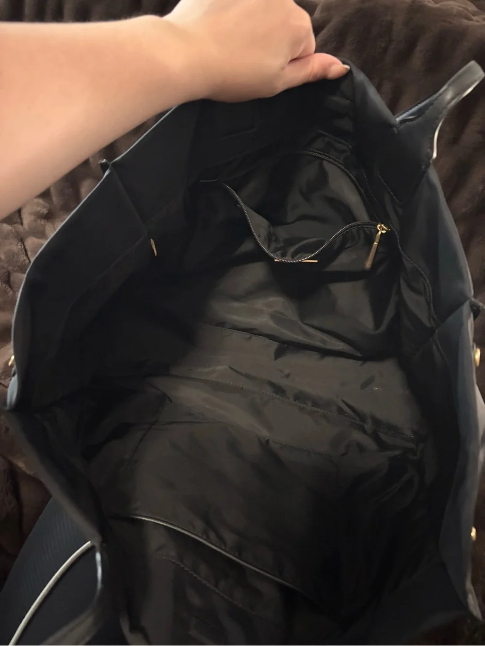 XL Tory Burch Ella Tote in Black